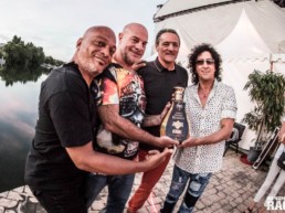 MSV offers an engraved bottle of Cognac to the hard rock band TRUST.