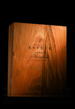 Woodcut: Cognac Heritage wooden box