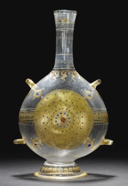 Gourde de pèlerin en cristallo émaillé et doré. Venise, probablement XVe ou XVIe siècle.  © Sotheby's
